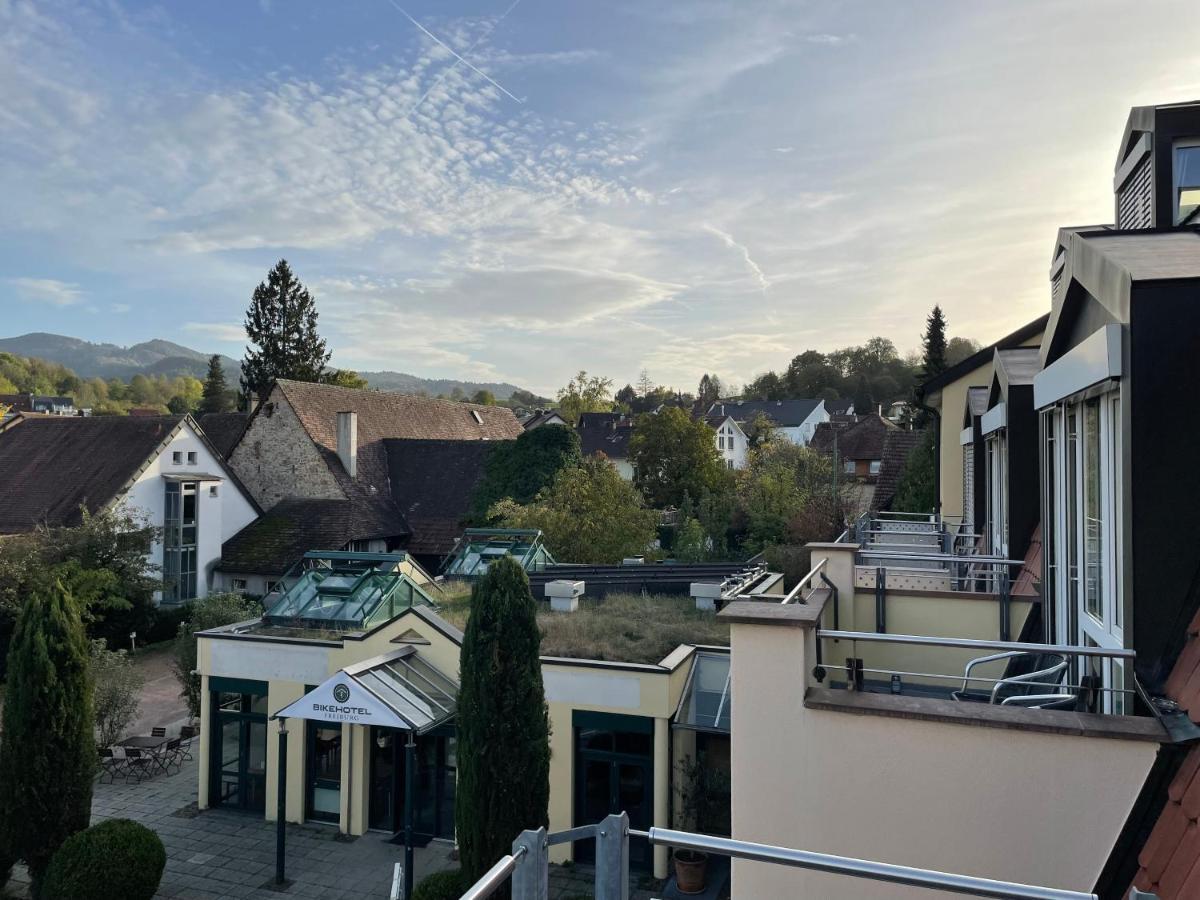 Bike- Und Ferienhotel Freiburg Merzhausen Exterior foto